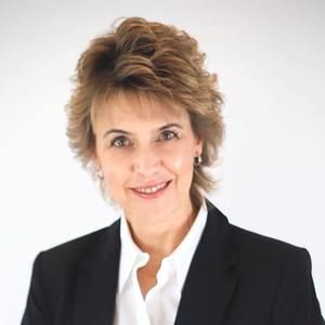 Meet your Posher, Stacy